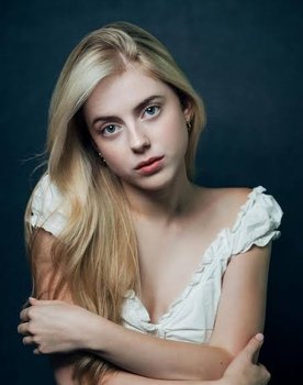 Lydia Pearl Pentz as Wendy