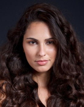 Raissa Xavier as Moema