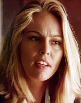 La Joy Farr as Linda