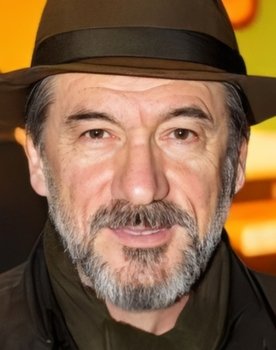 Mustafa Uzunyılmaz as 