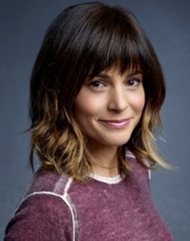 Stephanie Szostak Photo