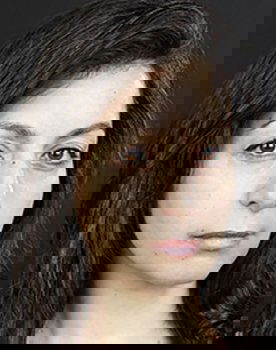 Nesrine Khodr as Layla