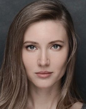 Anna Sokolovich as Valya