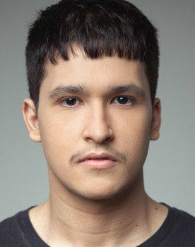 Matheus Cirillo as Heitor