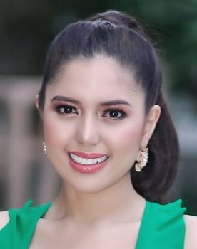 Isabelle De Leon