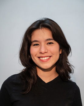 Valeria Arciniega as Azalea