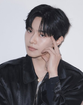 Seong Seung-ha as Kim Seok-hui