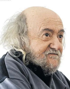 Enrique Symns as Frula