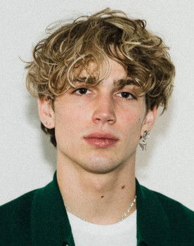 Vinnie Hacker as Self