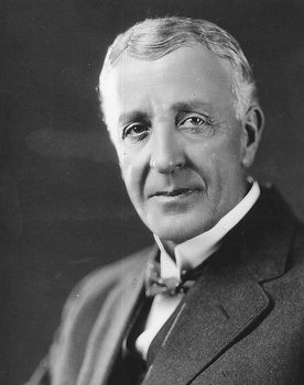 Winter Hall as Brewster - the Butler