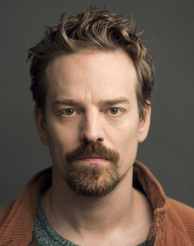 Maxime Le Flaguais as Johnny