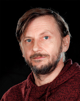 Jovo Maksić as Vlasnik