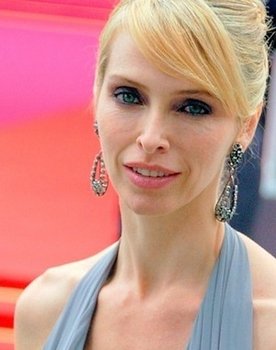 Tonya Kinzinger as 