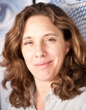 María Renée Prudencio as Mar