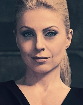 Evy Poumpouras