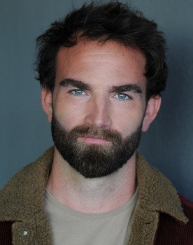 Scott Somers as Guard 1 / Dead Guard 1