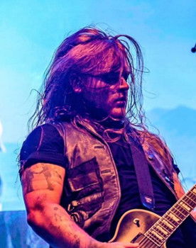 Sebastian Svalland as Vocals / Guitar