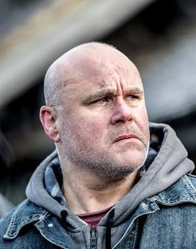 Rob James Capel as 