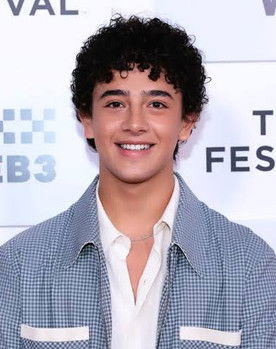 Kingston Rumi Southwick as Young Oliver