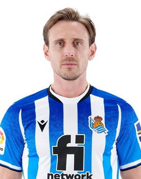 Nacho Monreal as himself