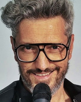 Omar Fantini as Voz