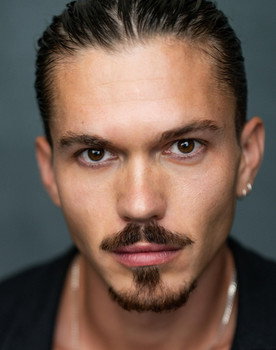 Harry French as Burglar A