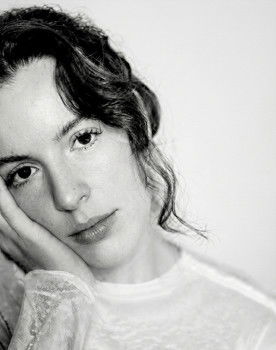 Milagros Feito as Victoria