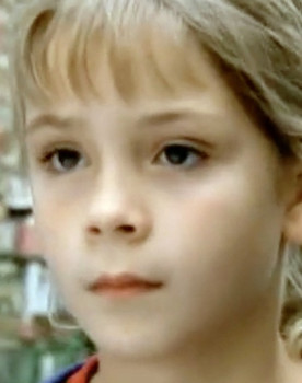 Nolimé Pettier as Paulette