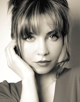 Alix Bénézech as Maire Legeay