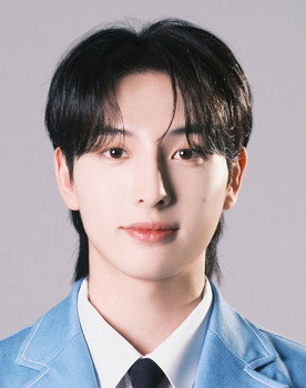 Jeon Jun-pyo as Contestant / self