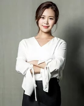 Kang Yeseul as Yeseul (Staff)
