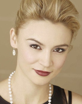 Samaire Armstrong as Jenny
