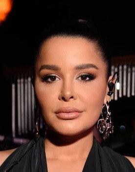 Maraísa Henrique Pereira as Self