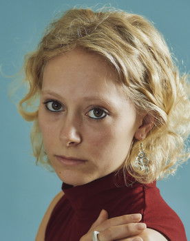 Femke Vanhove as Elza