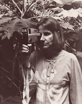 Narcisa Hirsch as 