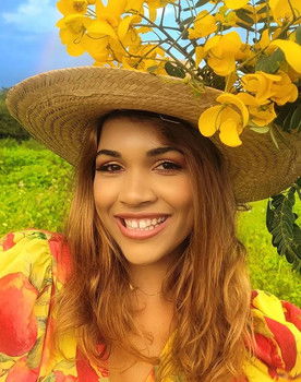 Amanda Odillon as Diloura do Sucesso