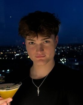 Matthew Moorhouse as Matt