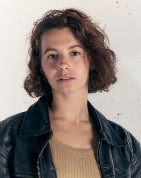 Sarah-Cheyenne Santoni as Sabrina