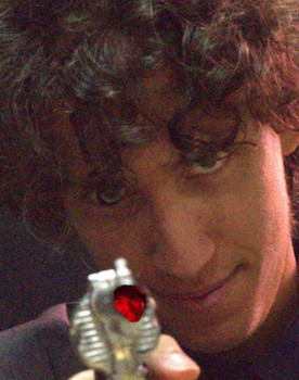 Alécio França as Fausto