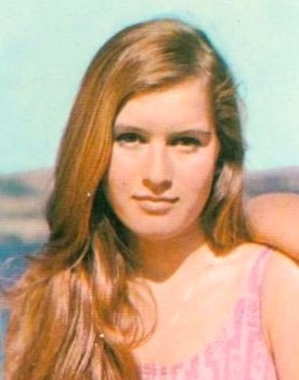 Nilüfer Koçyiğit as Yıldız