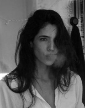 Lee Malka as Isabella