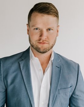 Ben Marten as Steve