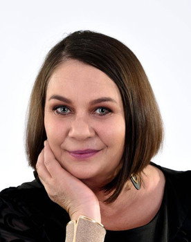 Franci Swanepoel as Laeticia