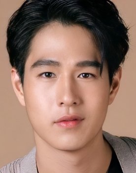 Pathompong Reonchaidee as Napat