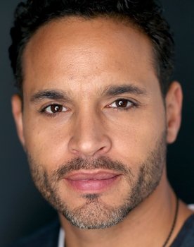 Daniel Sunjata Photo
