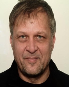Thomas Urb as Siimer