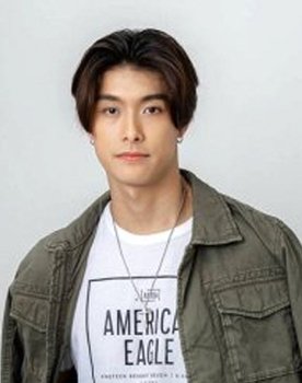 Tanatat Kunaneksin as Joe