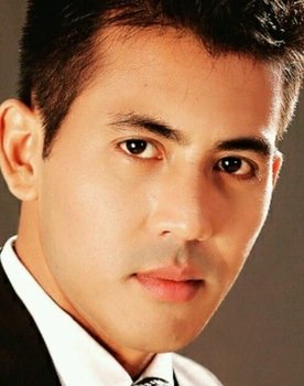 Redy Yumnam as Bijoy