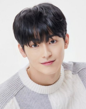 Shin Jun-seop as Nam Seung-Sik