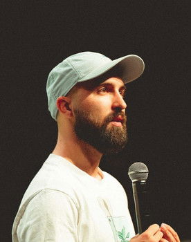 Thomas Deseur as Fabrice